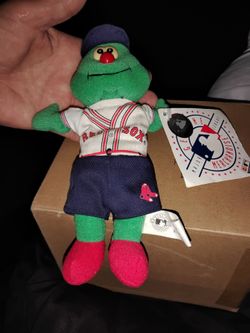 1999 Boston Red sox Team Mascot Official Green Monster New Condition Wally