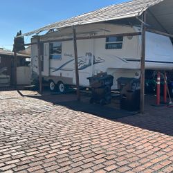 Cougar Travel Trailer 5 Th Well 2004 $11000 