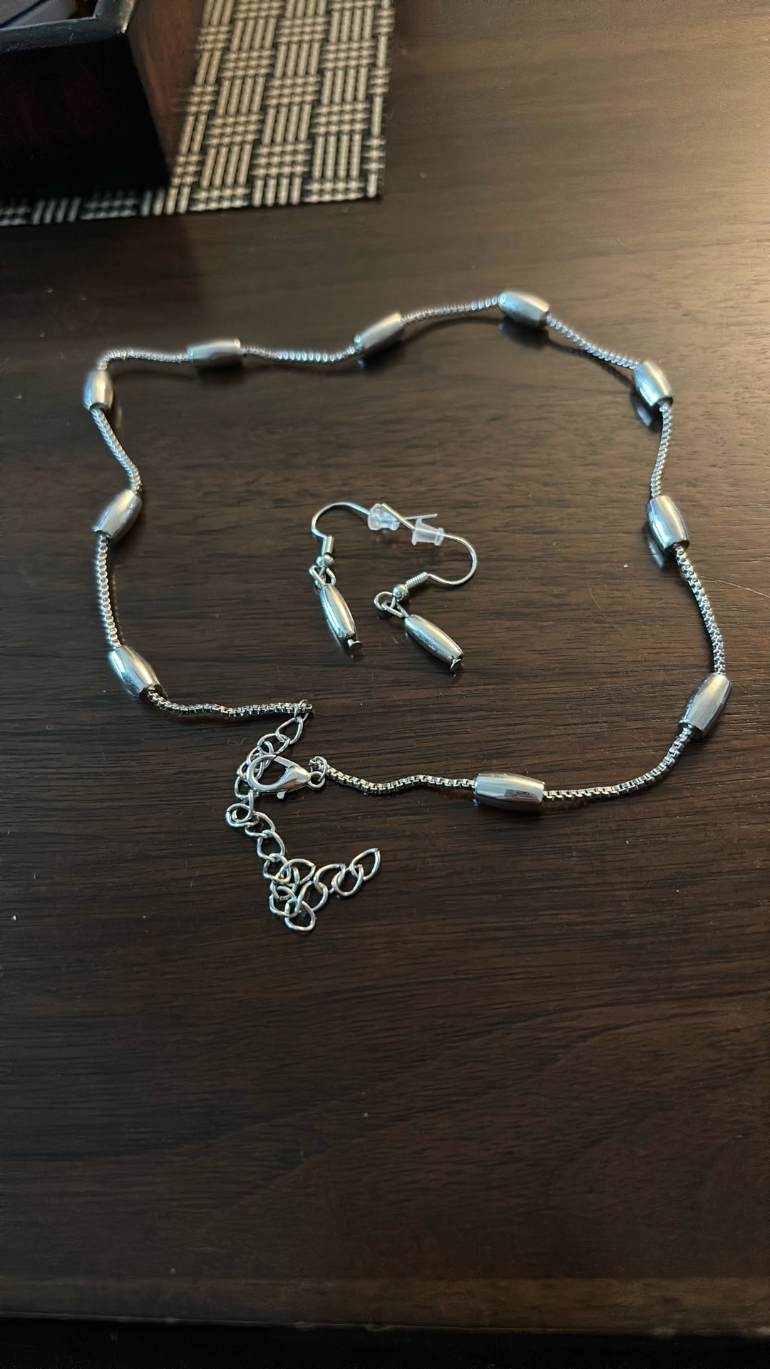 Paparazzi Chocker With Earrings