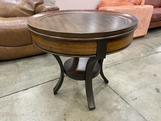 HAMMARY Mahogany Taper and Flare 2 Tier Round End Table