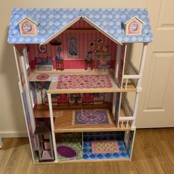 Doll House 