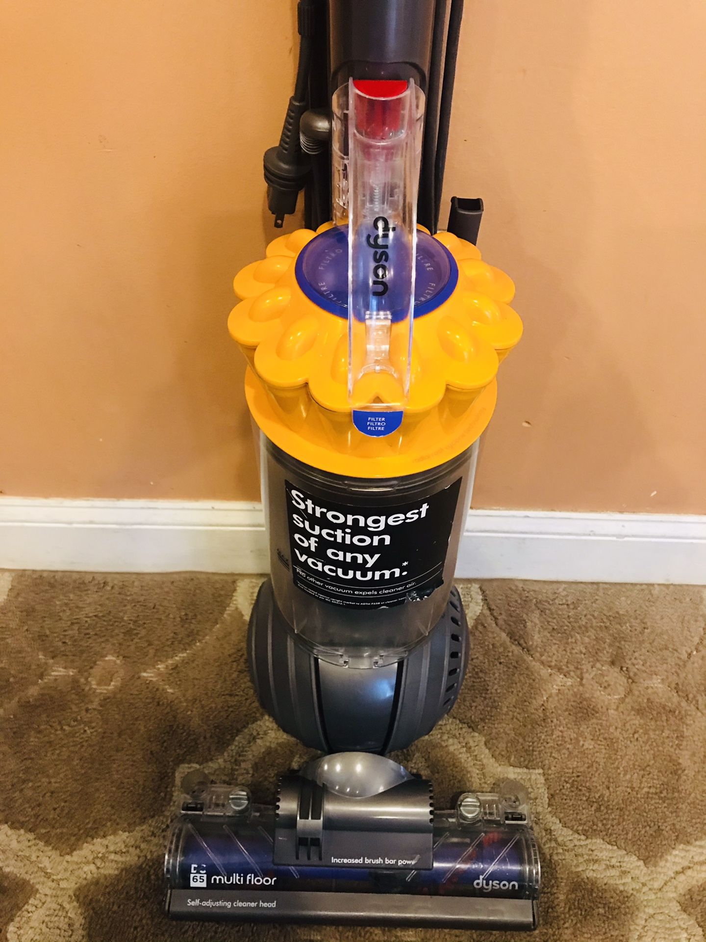 Dyson Dc65 Ball Vacuum Cleaner for Sale in Raymond, NH OfferUp