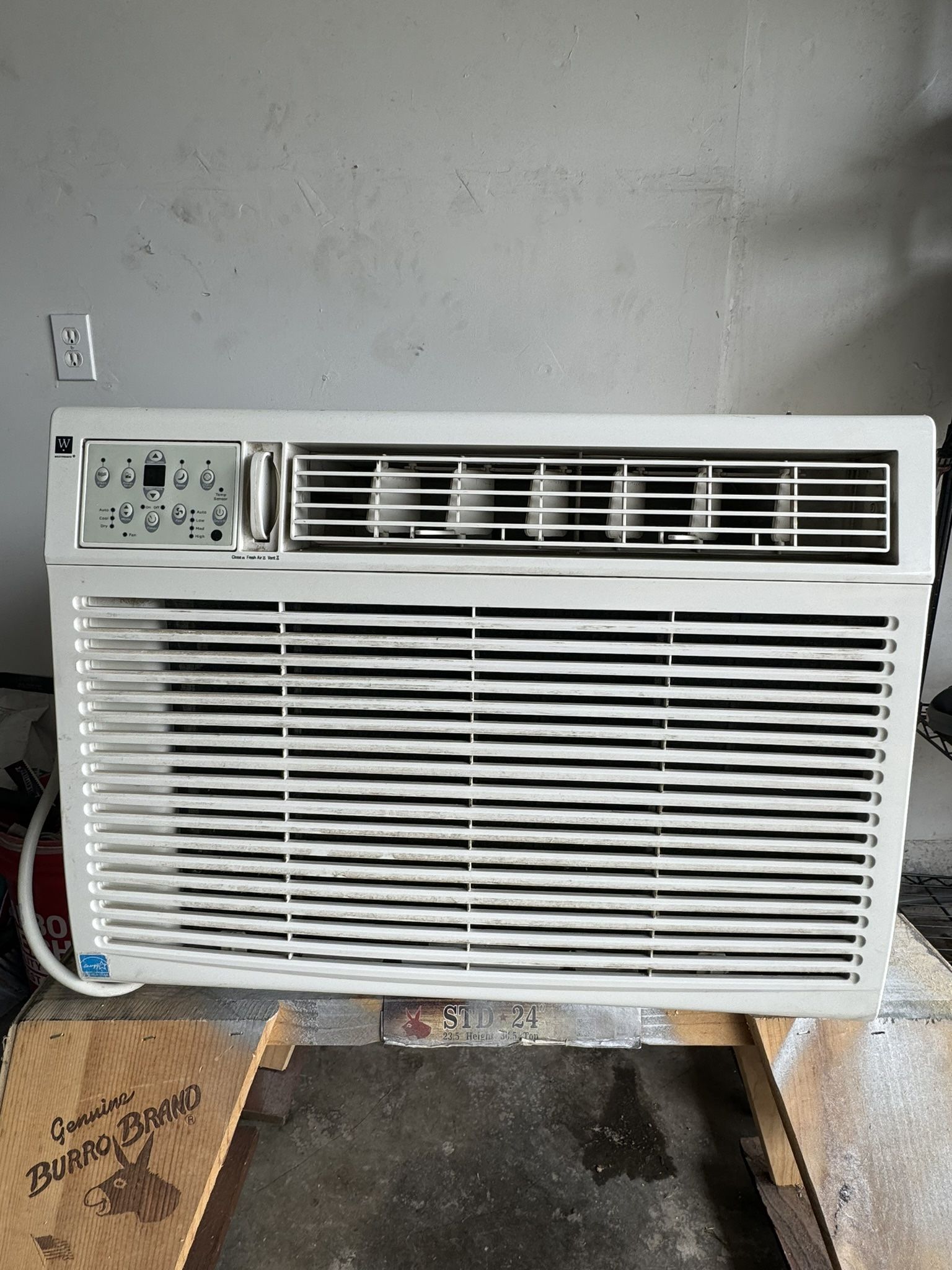 AC Unit 18,500 Btu