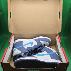 Kid's Nike Dunk High size 13C