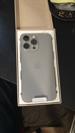 New iPhone 15 Pro Max titanium silver 256GB A2849