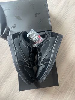 Size 5.5Y / 7 women jordan 1 low