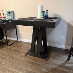 Dining Table with 4 chairs