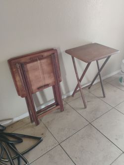 Folding tabl