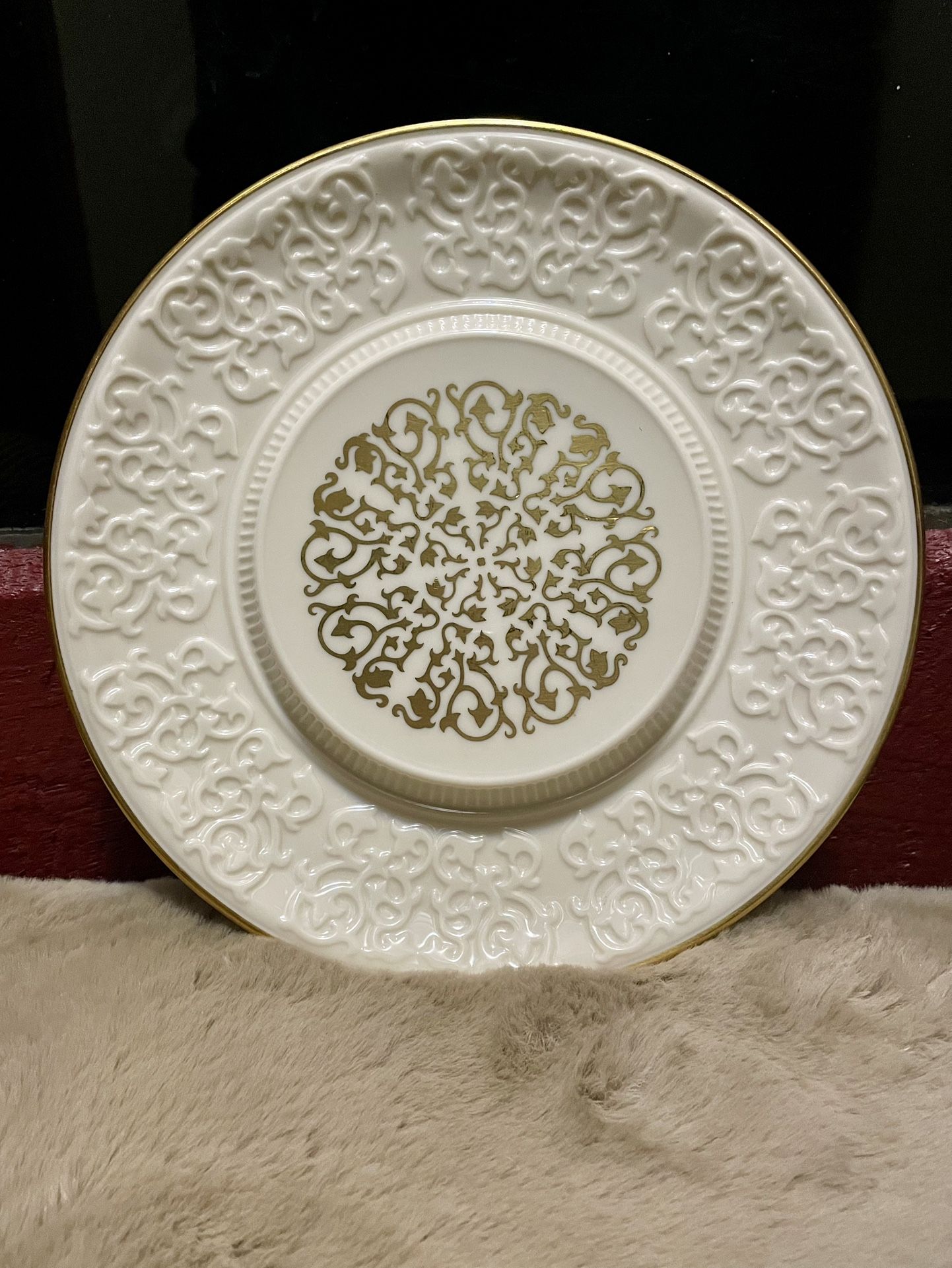1981 Ivory Bone China, 24K Gold Rim Lenox 15 1/2 inch platter