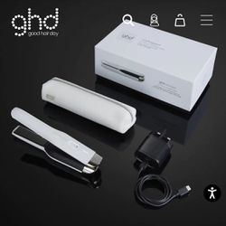 GHD Unplugged Cordless Styler White