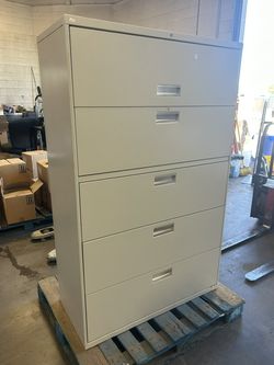 Hon filing cabinet