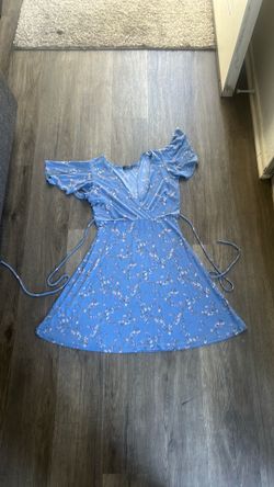 flowy blue flowery dress