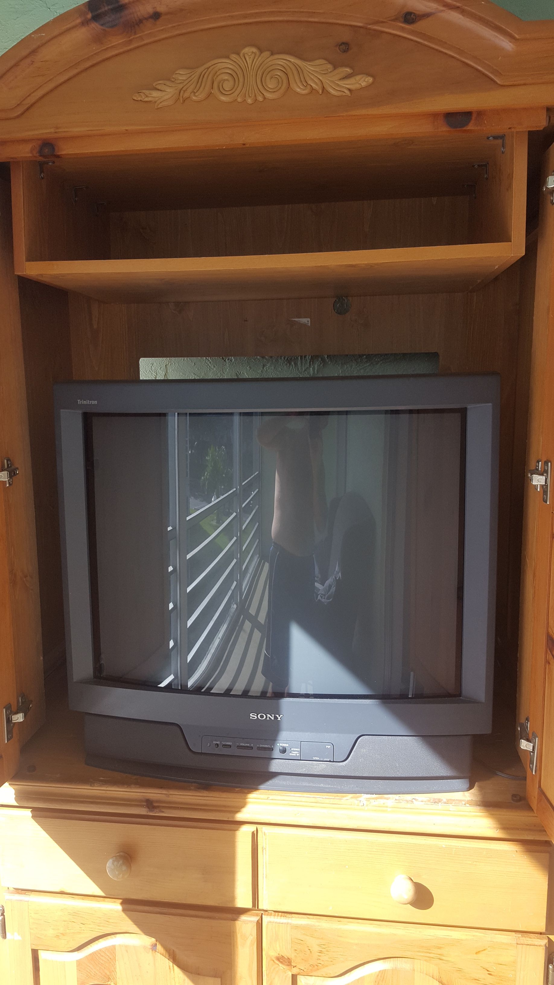 Sony Trinitron KV-32TS36 32" CRT Television With REMOTE!
