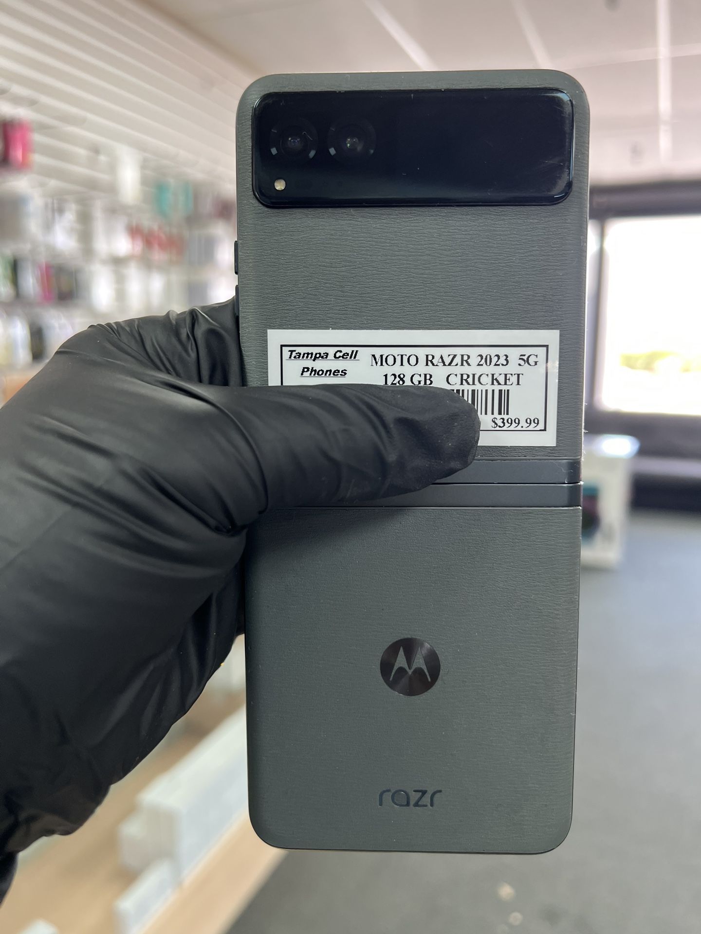 Moto Razr 2023 5G Cricket 128 gb excellent condition! $250