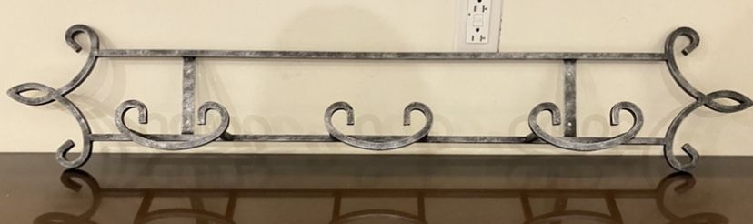 Vintage Wrought Iron Horizontal Wall Mount Plate Rack, $40. 3-Plates, Great Condition