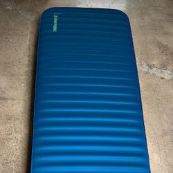 Therm-a-Rest MondoKing 3D Sleeping Pad – Like New – Used Once