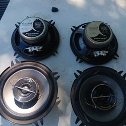 Bocinas Pioneer 51/4 De  220 Watts 