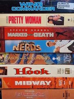 Lot of 8 VHS Tapes Classic Movies
