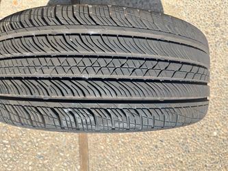 Used Car Tire with Good Tread 225/40/18