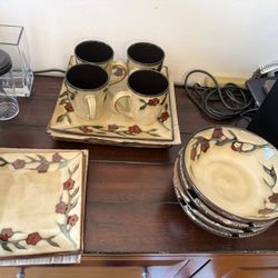 Ceramic Dinnerware Set – Plates, Bowls & Mugs (Floral Design)