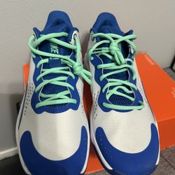 Nike Flyby Mid 3. -Mens 