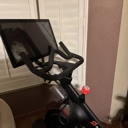 Peloton / Exercise Bike