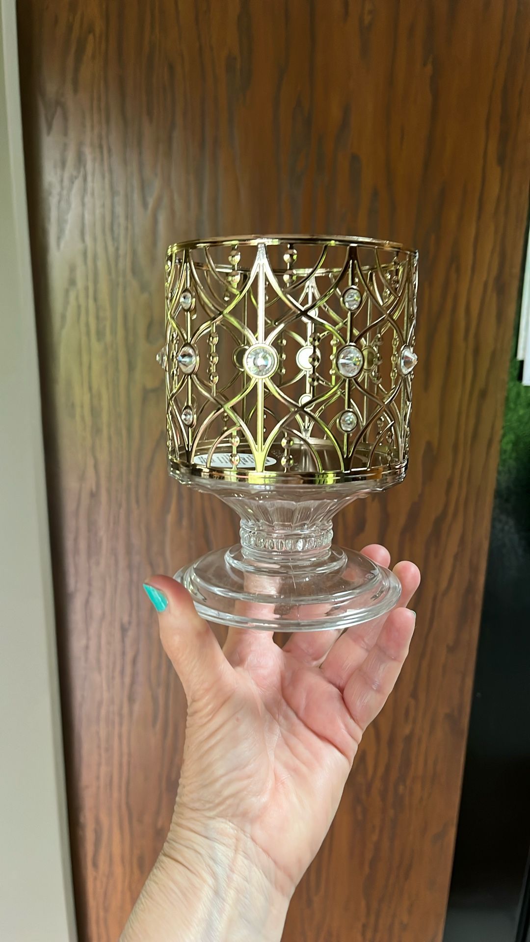 BATH AND BODY CANDLE HOLDER