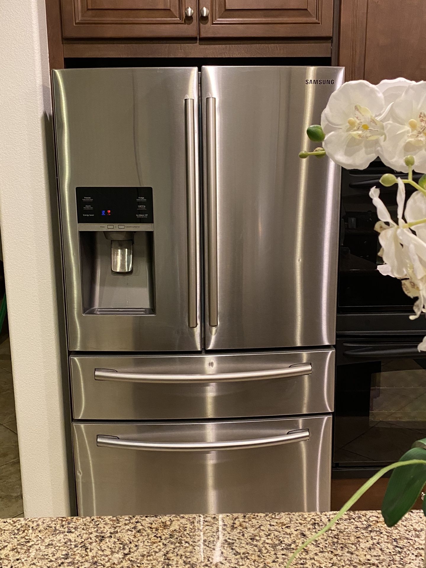 Samsung Refrigerator Model RF28HMEDBSR 28 cu. ft. 4Door French