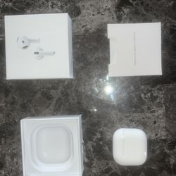 AirPod 4s