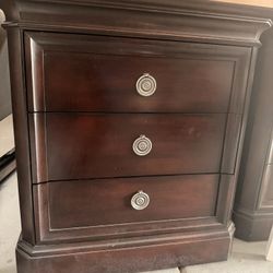 Dresser And 2 Nightstands
