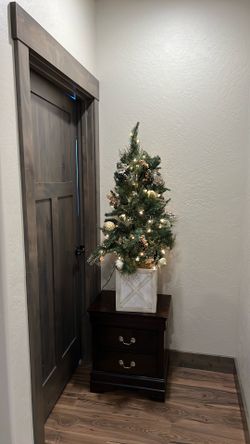 Light up Christmas tree with wooden base