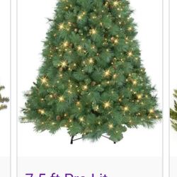 New CHRISTMAS 🎄 TREE  7.5 Feet  With New Bulbs And Stand