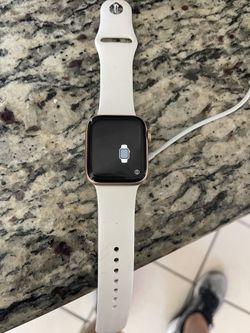 Series 4 Apple Watch With Cellular