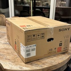 Sony HDR projector new in box - a great value