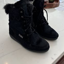 Womens Technica Fur Winter Boots Sz 6.5 -7. 