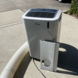 DeLonghi 12000 BTU Portable AC Air Conditioner Cools Up To 500sq Ft