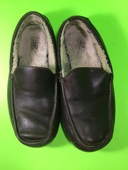 Ugg men’s house shoe aka leather slipper shoe