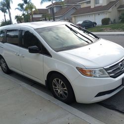 One Family Owned Honda Odyssey...