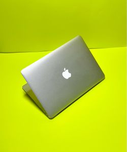 Apple MacBook Air 13” i5/8GB/256GB SSD $180