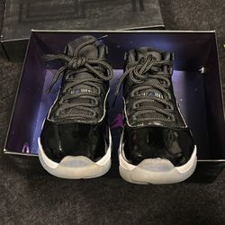 authentic Jordan 11 Space Jams Size 8.5M 8.7/10 Condition Og All
