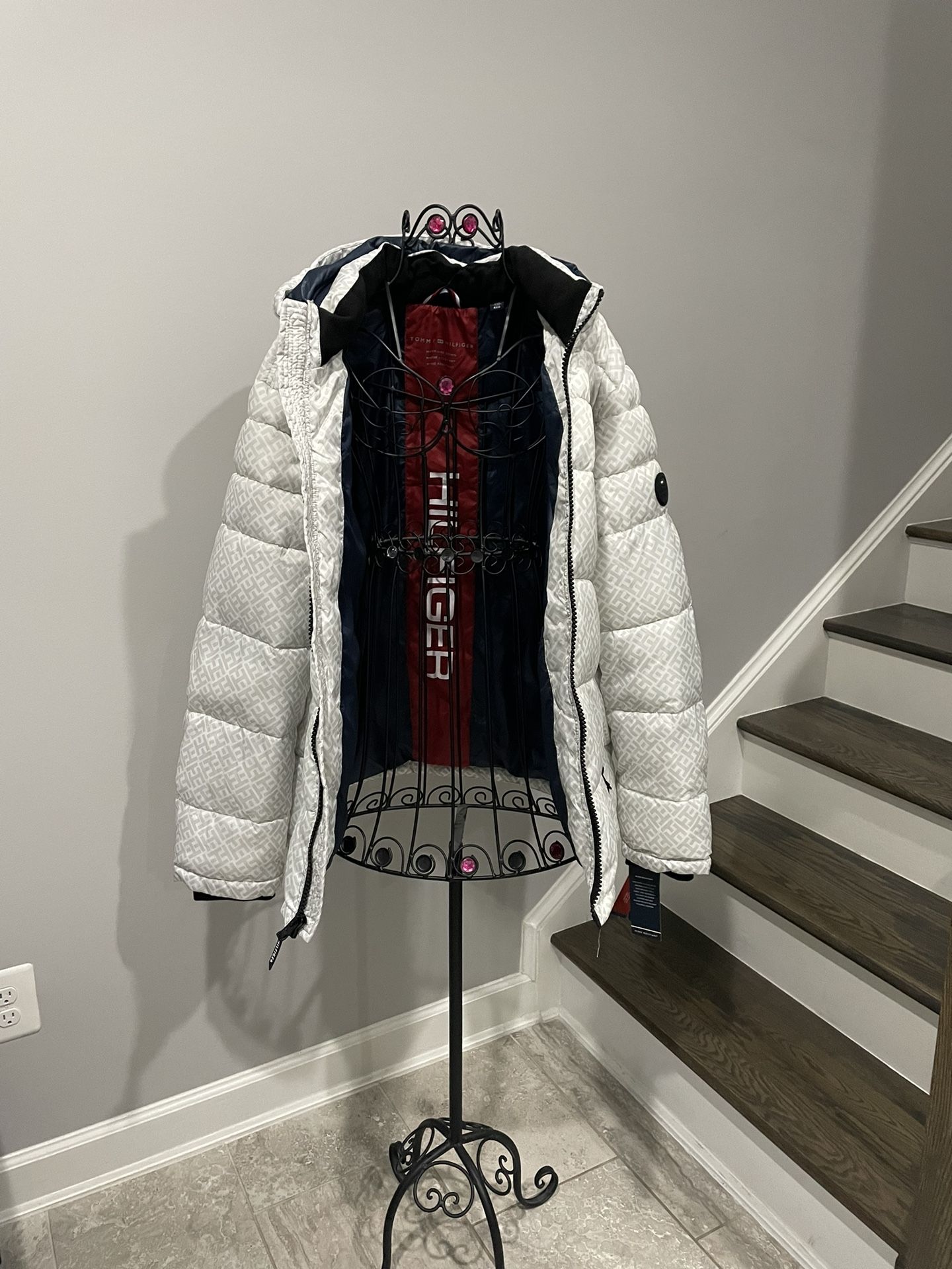 Tommy Hilfiger Men's Wind Resistant Quilted Hooded Puffer Jacket XL NEW