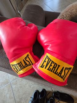 KIDS BOXING GLOVES
