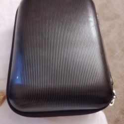 Makeup Bag Laura Merder Is On eBay Right Now For $112