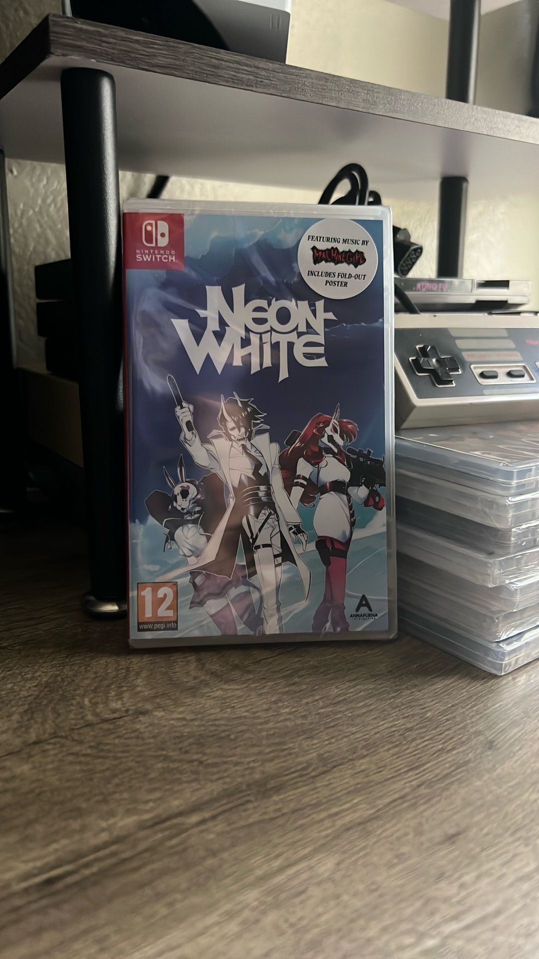 “Nein White” Nintendo Switch
