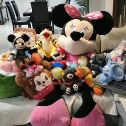  Plushies  Minnie And Micky Mouse 
