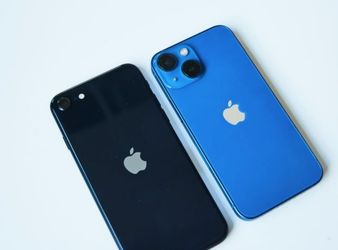 📱 iPhone 13 mini – Just $249! Compact, Powerful, and Affordable