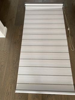 Levolor Roller Shades/blinds/curtain - Light Gray