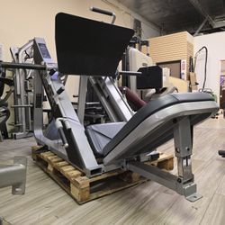 Precor icarian line leg press workout gym equipment exercise fitness weight machine