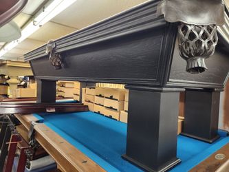 Pool table 8' w/install new felt accessories