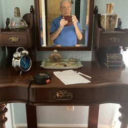 Vanity Antique Age